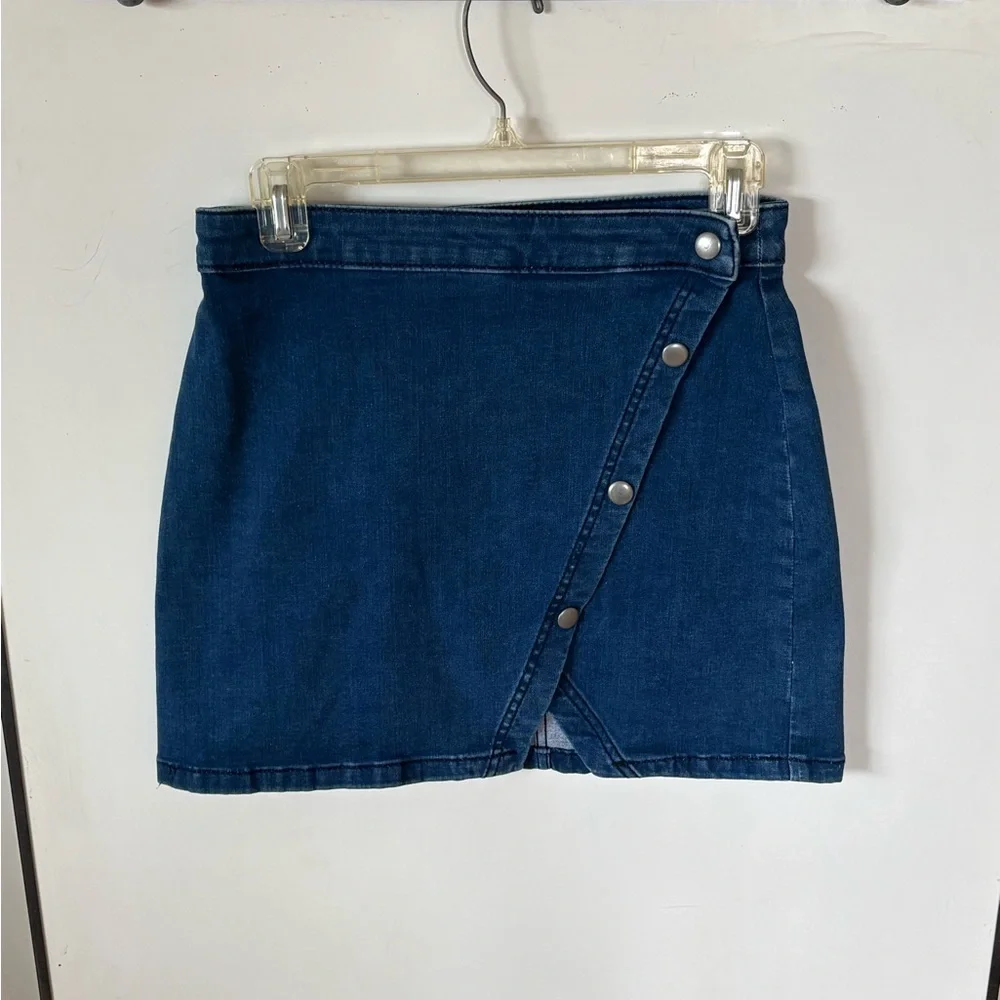 Free People Notched Asymmetrical Denim Mini Skirt Size 6 - Picture 2 of 7